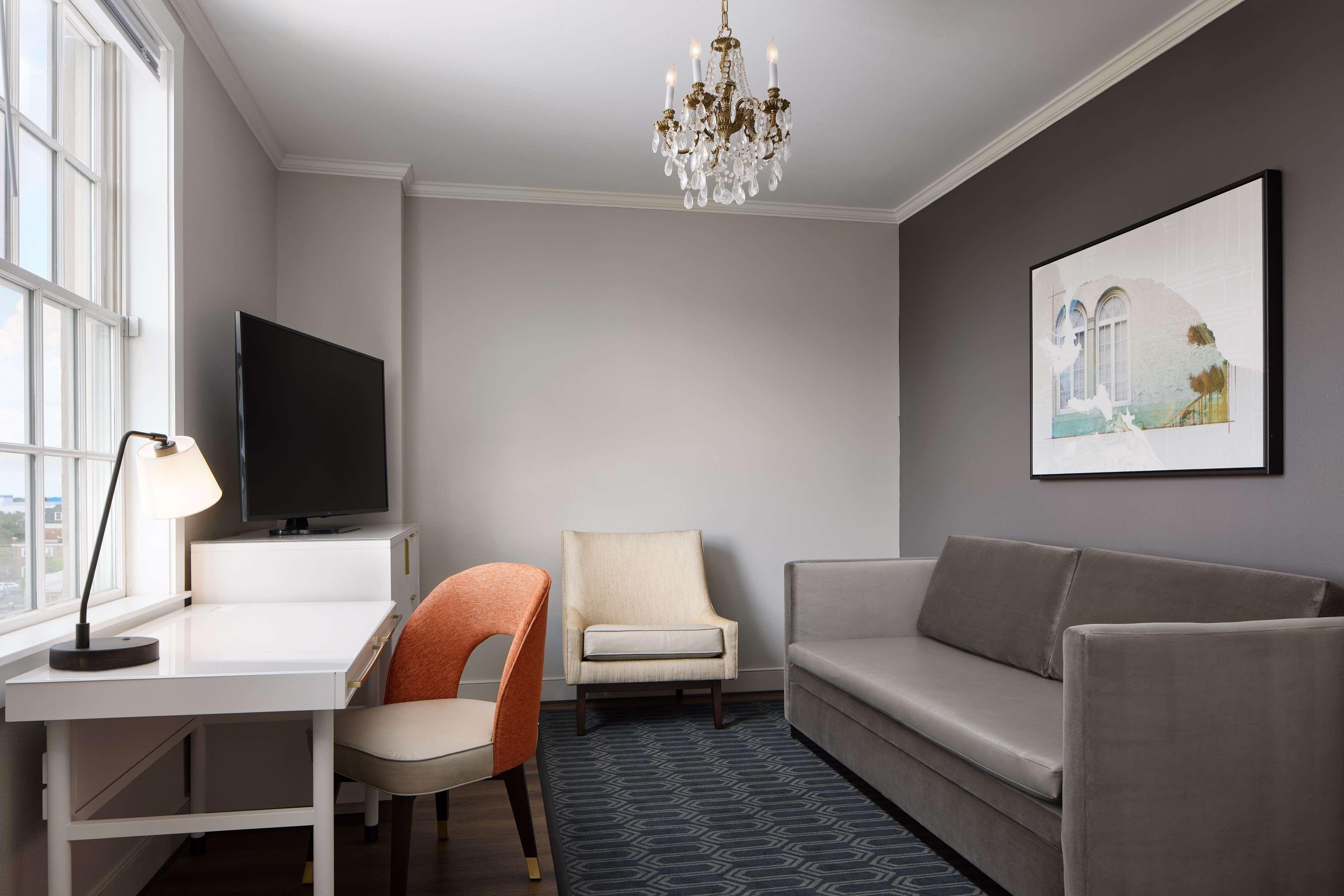The Terrace Lakeland, Tapestry Collection By Hilton Hotel